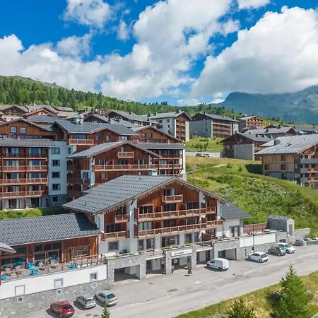 Ily & La Rosiere Hotel