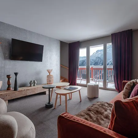 Ily & La Rosiere Hotel